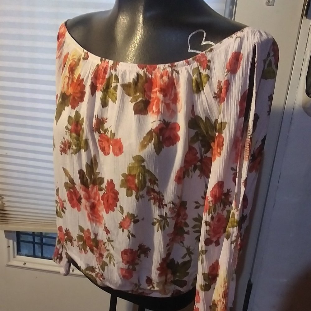 1x ambiance floral off the shoulder midriff